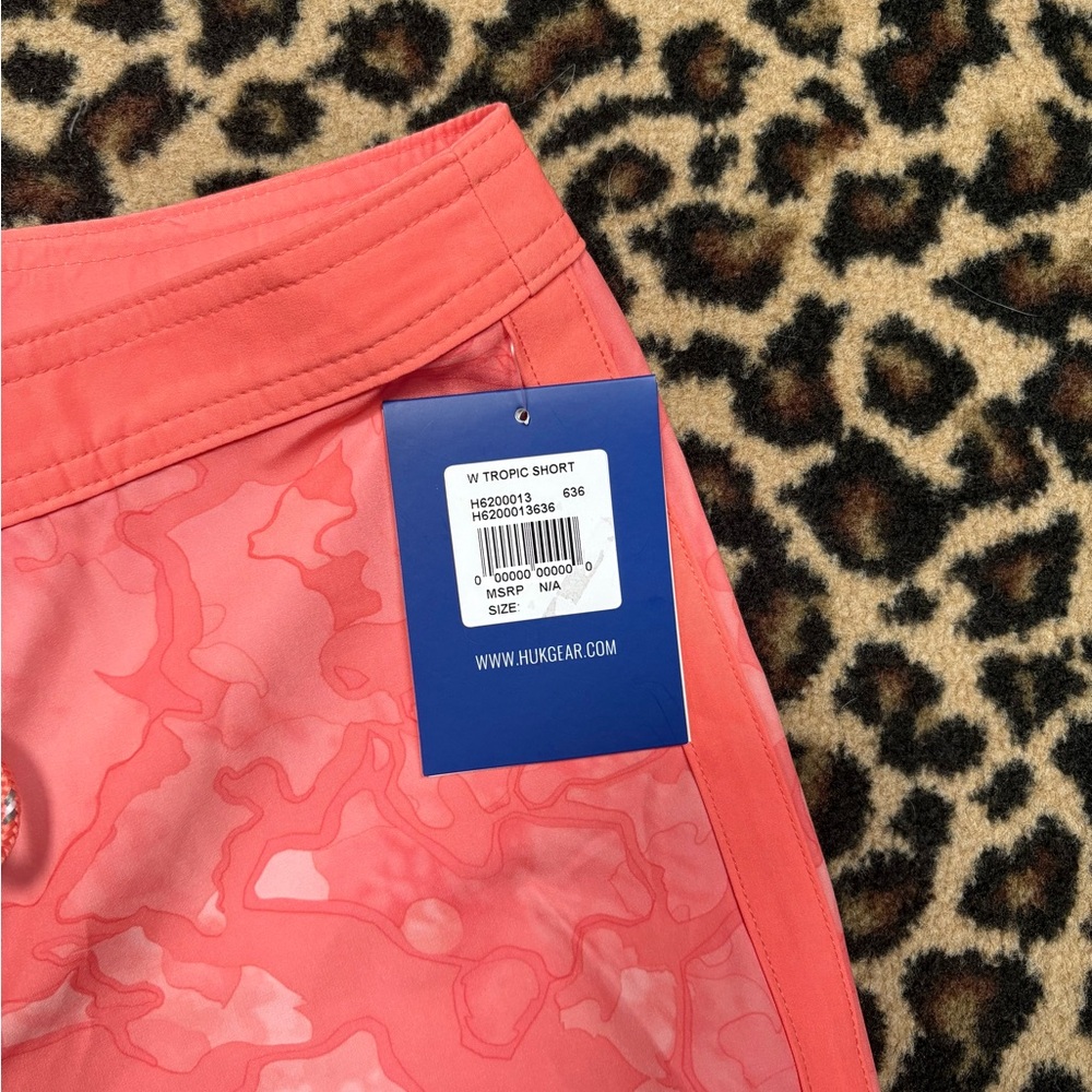 NWT HUK FISHING Women’s Tropic Performance Short - Picture 2 of 4